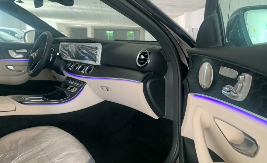 Mercedes Benz E 300 e Black MY 2021 (10090) (1.123.000,00 MAD)