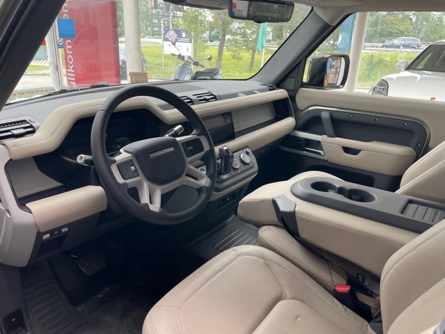 Land Rover Defender 90 P400 Essence Premiere Edition Cuir Gland (10144) (1.138.000,00 MAD)