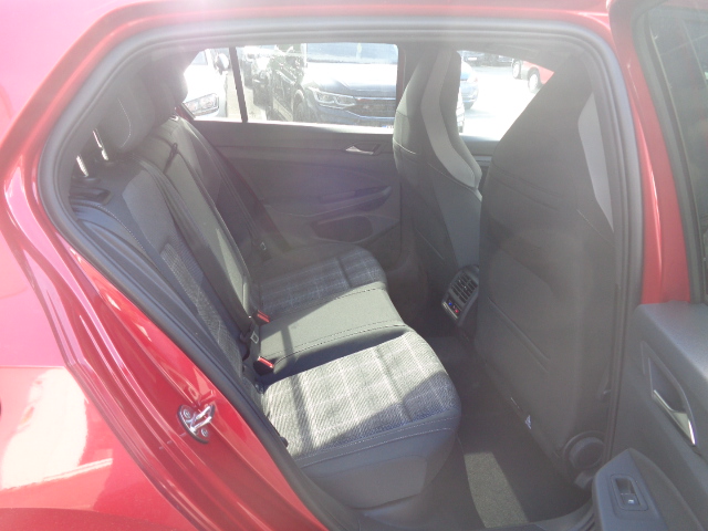 VW Golf 8 GTD 2.0 TDI MON 2021 SCR DSG Kings Rouge Tissu , Noir (10130) (510.000,00 MAD)