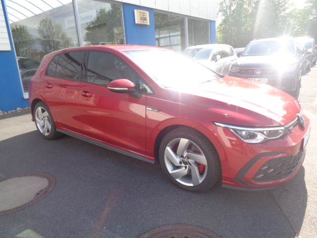 VW Golf 8 GTD 2.0 TDI MON 2021 SCR DSG Kings Rouge Tissu , Noir (10130) (510.000,00 MAD)