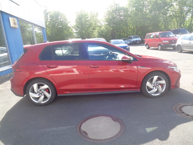 VW Golf 8 GTD 2.0 TDI MON 2021 SCR DSG Kings Rouge Tissu , Noir (10130) (510.000,00 MAD)