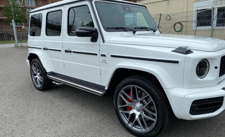 Mercedes Benz G 63 AMG Blanc Polaire – Finition Standard (149) Cuir Nappa Semi-Aniline Rouge (807) AM 2022 (10208) (4.157.000,00 MAD)