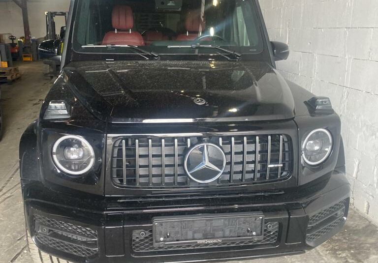Mercedes Benz G63 Noir Obsidienne Metallique (197) Cuir Nappa MF. Sieges Unique URouge Bengal (927) MY 2022 (10170) (4.157.000,00 MAD)