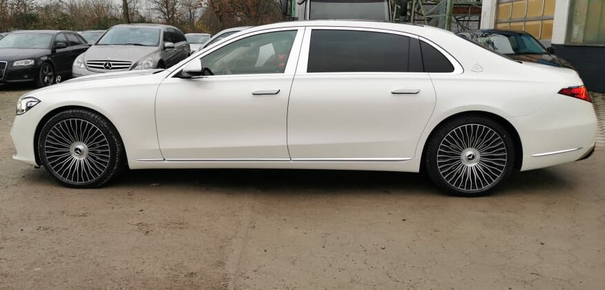 Mercedes Benz S 580 Maybach Diamond white – metallic finish (799) MY 2022 (10169) (3.997.000,00 MAD)